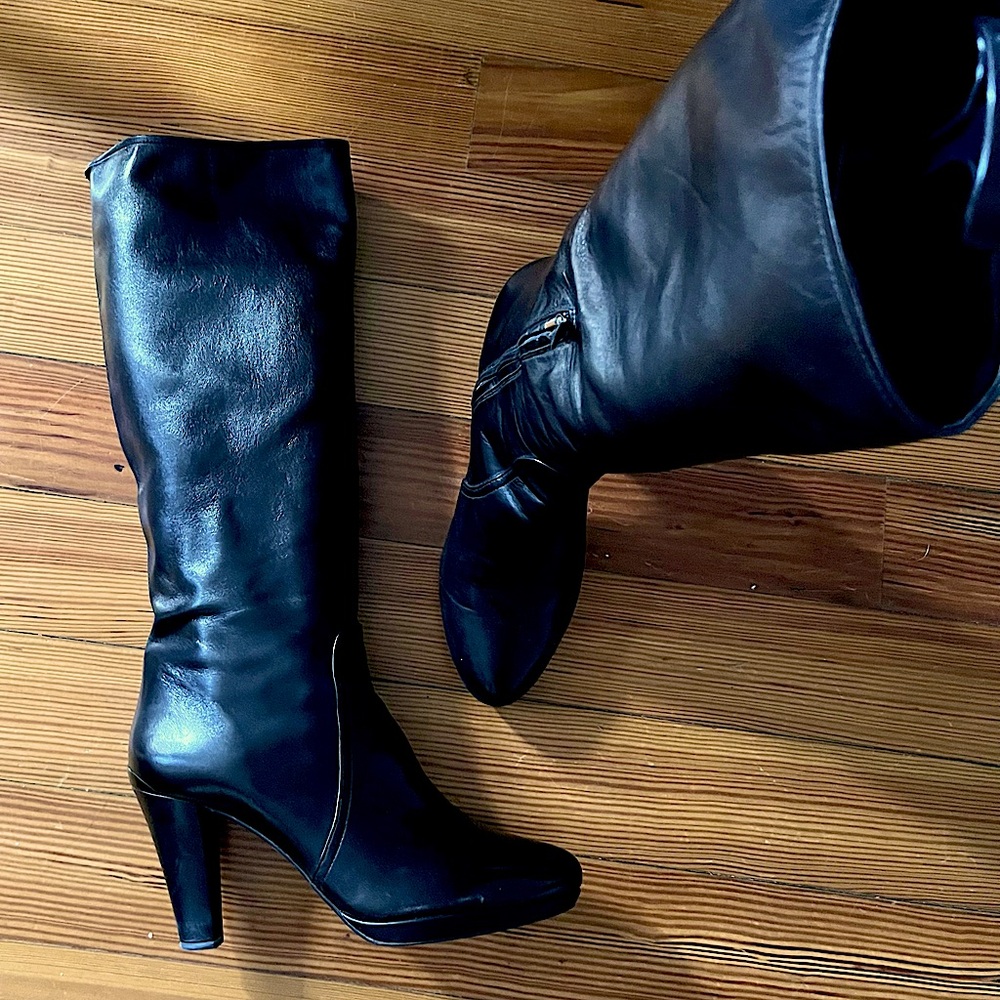 Authentic Prada Boots. Worn once. Kept in pristine condition. Size 40